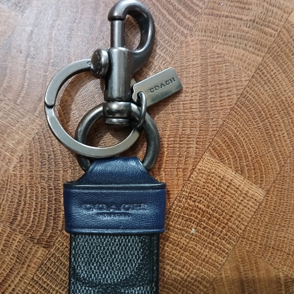 Coach Keychain - Picture 3 of 4